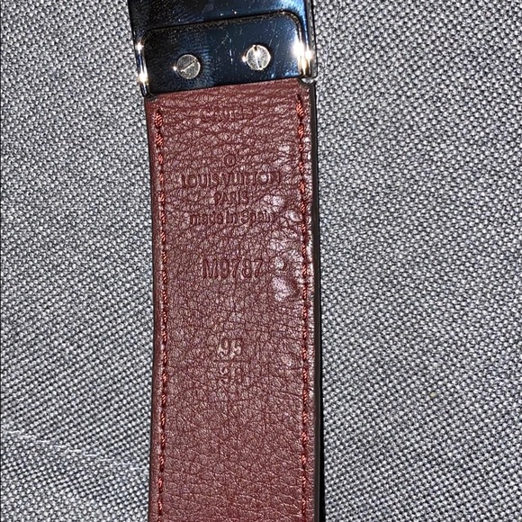 Louis Vuitton belt! Calf hide leather reversible! - Picture 3 of 8